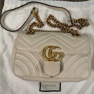 GUCCI GG MARMONT SMALL SHOULDER BAG